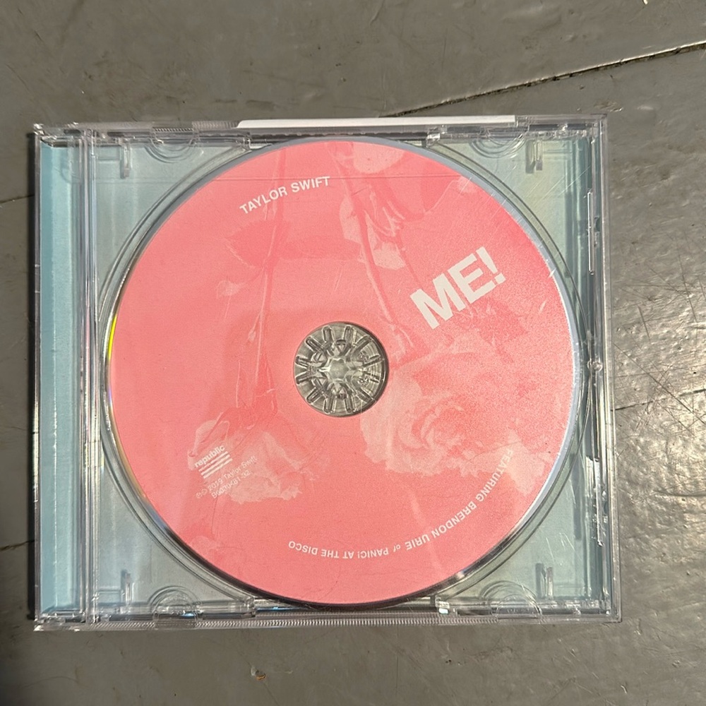 Taylor swift ME! CD single